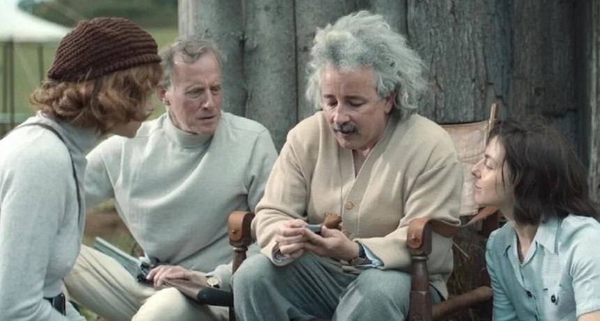 De qu&eacute; trata "Einstein y la bomba", el nuevo docudrama de Netflix que ya es un &eacute;xito
