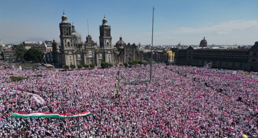 Miles de mexicanos se manifestaron para "proteger la democracia"