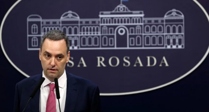 El Gobierno anunci&oacute; la desregulaci&oacute;n de las obras sociales y apuesta a destrabar la negociaci&oacute;n con los docentes