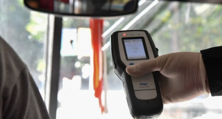 Controles sorpresivos de alcoholemia a choferes de colectivos que circulan en la capital