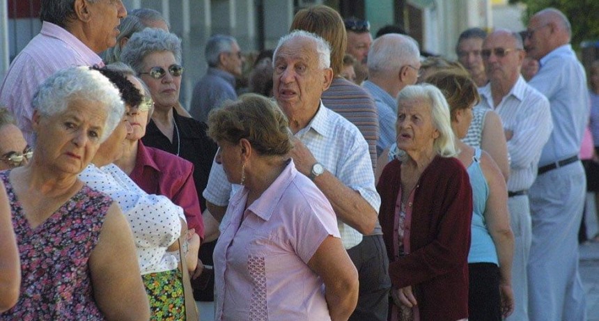 Las jubilaciones subir&aacute;n un 27,18% en marzo