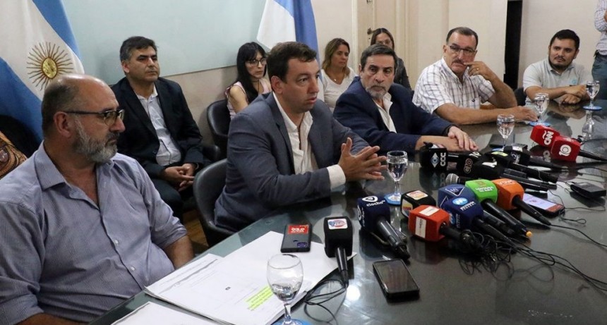 Autoridades tucumanas aseguran que el agua "es potable y apta para consumo humano"