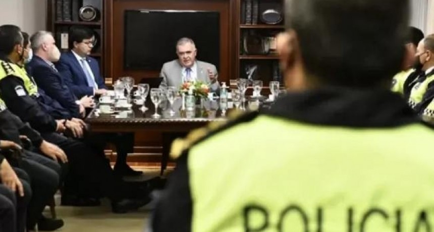 "No vamos a permitir que nadie atente contra la democracia y la paz de los tucumanos"