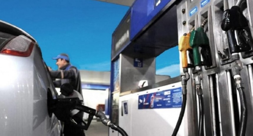 A partir del viernes aumentan las naftas por la actualizaci&oacute;n del impuesto a los combustibles