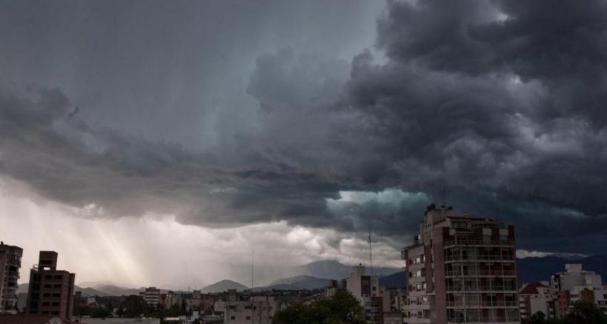 Clima: alerta por tormentas para este mi&eacute;rcoles en Tucum&aacute;n