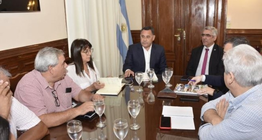 Los docentes aguardan una nueva propuesta salarial del Gobierno