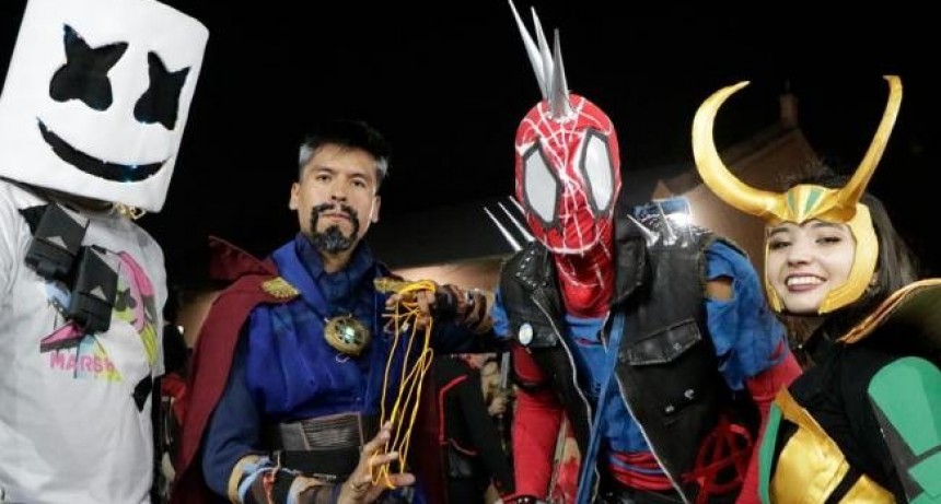 Verano Retumbar: la fiesta del anim&eacute; y el cosplay se traslada a la Sala Lola Mora