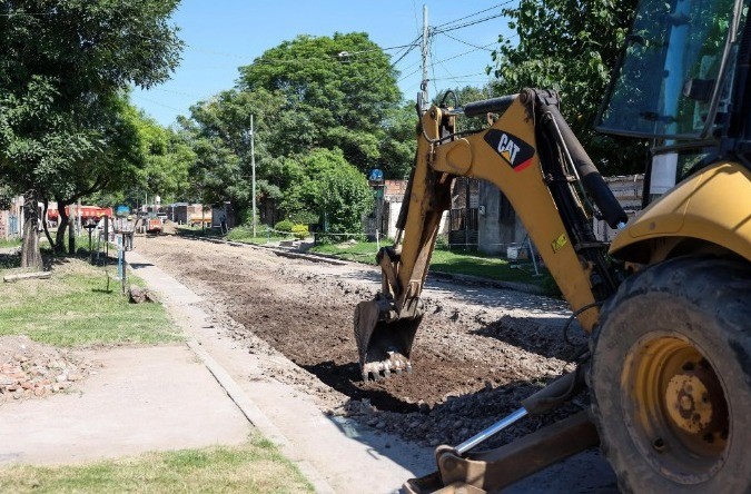 La intendenta Rossana Chahla supervisó obras de urbanización en el barrio Elena White