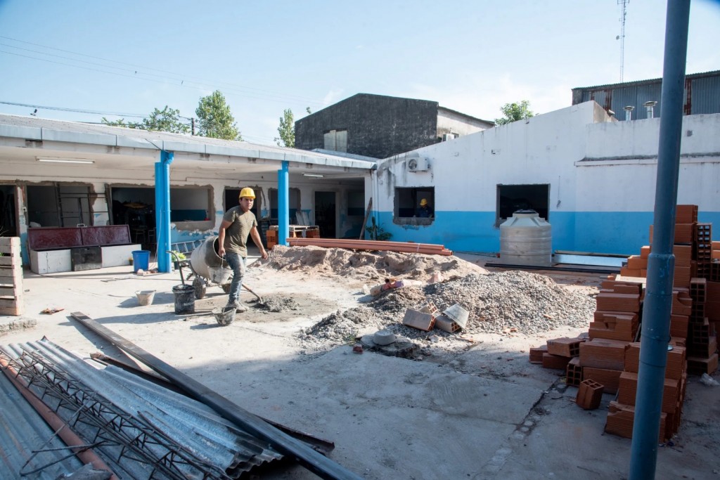 Llevan a cabo obras de remodelación en la Escuela Municipal Alfonsina Storni