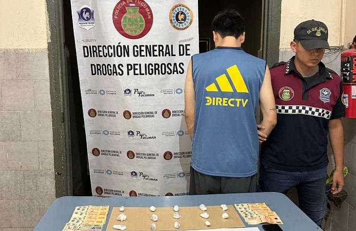 Sorprenden a un joven con envoltorios de marihuana en la vía pública