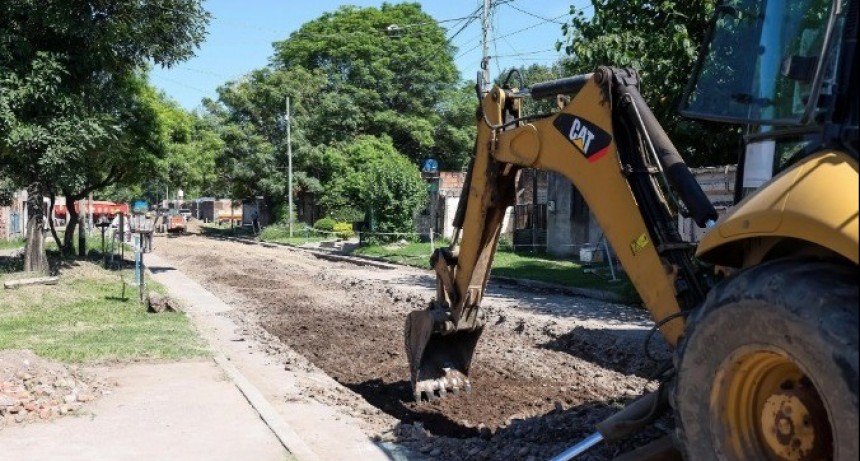 La intendenta Rossana Chahla supervisó obras de urbanización en el barrio Elena White