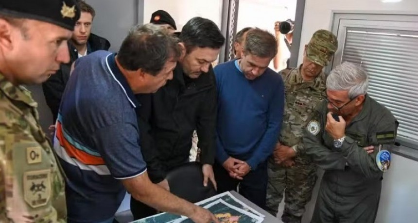 Petri supervisó el trabajo de las FFAA en los incendios de la Patagonia