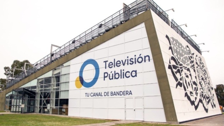 Reestructuración en medios públicos: Cambio de nombre y 500 retiros voluntarios en TV Pública y Radio Nacional