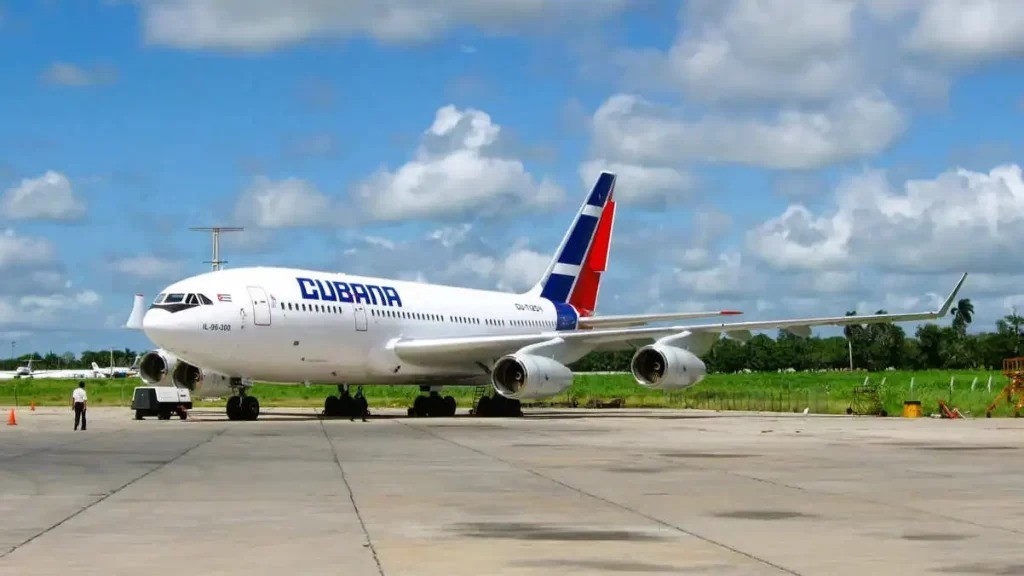 Cuba sin combustible para aviones: régimen informa a aerolíneas del colapso por sanciones de EEUU