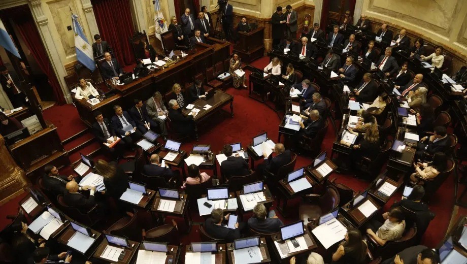 Senado: este martes arrancan las comisiones para tratar la reforma laboral y la baja de imputabilidad