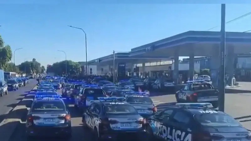 Acuartelamiento policial en Santa Fe: patrulleros abandonados y sanciones por abandono de funciones