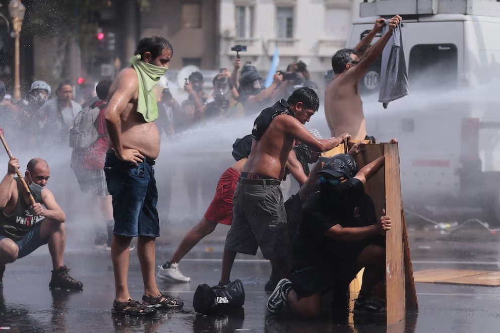 El Gobierno denunciará por terrorismo a los violentos de la reforma laboral: 