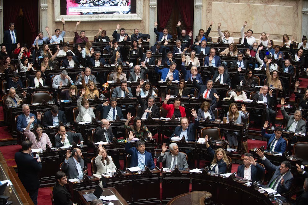 Peronismo: derrotas clave en el Congreso, amenazas internas y la pulseada entre gobernadores y kirchnerismo