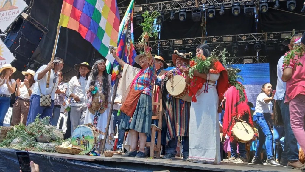 Amaicha del Valle: María Eva Pastrana de Arreguez fue reelecta como Pachamama 2026 en una ceremonia ancestral
