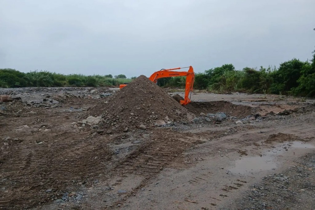 Lules: el río volvió a cortar la ruta en la zona de la quebrada y las reparaciones se extenderían hasta el año próximo