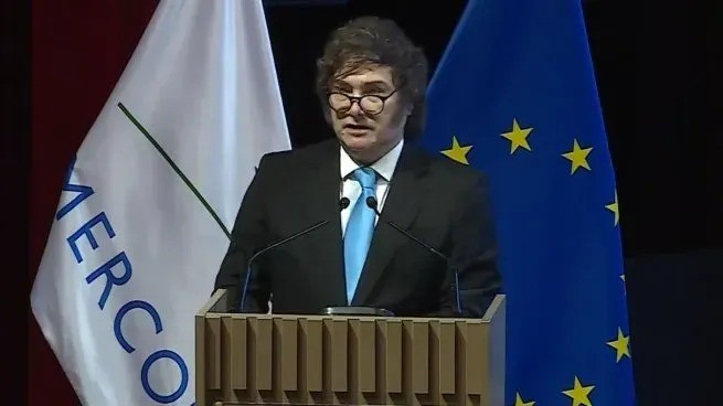 Manifestantes venezolanos se concentraron en Plaza de Mayo para reclamar por el traspaso de mando en Venezuela