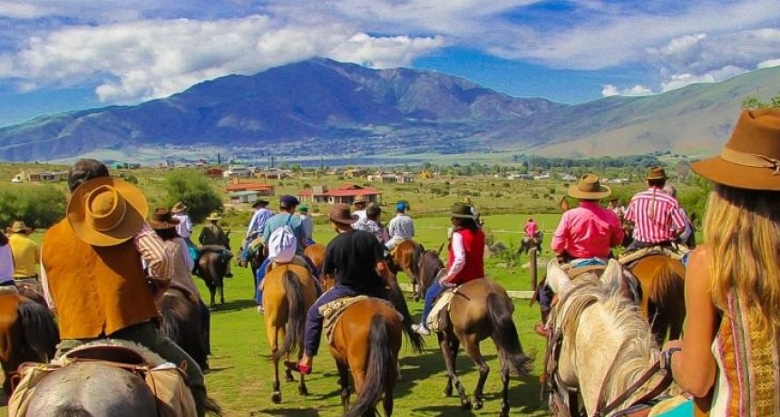 Balance turístico de Tucumán: enero cerró con 389.317 visitantes y una derrama económica millonaria