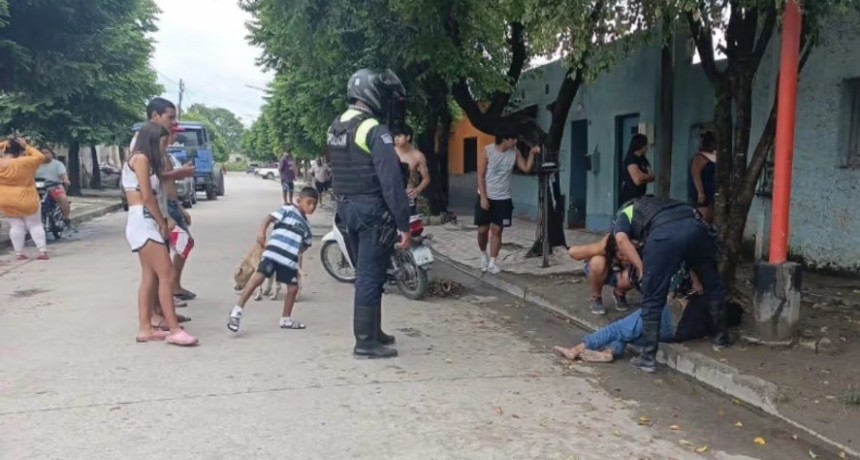 Concepci&oacute;n: un hombre fue herido de gravedad con un arma blanca tras una pelea en plena calle