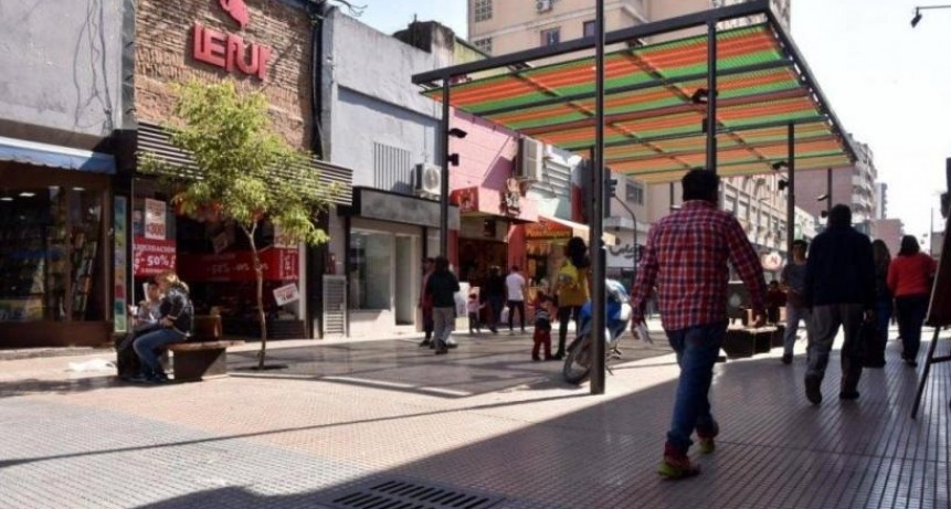 Fin de semana extra largo en febrero: cómo atenderá el comercio tucumano