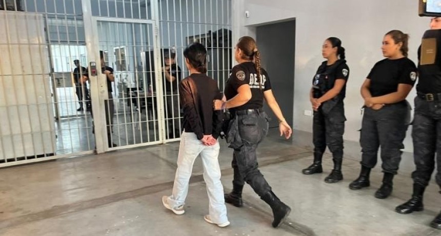 Trasladaron a Delf&iacute;n Gallo a Justina Gordillo, la mujer detenida por el crimen de &Eacute;rika &Aacute;lvarez