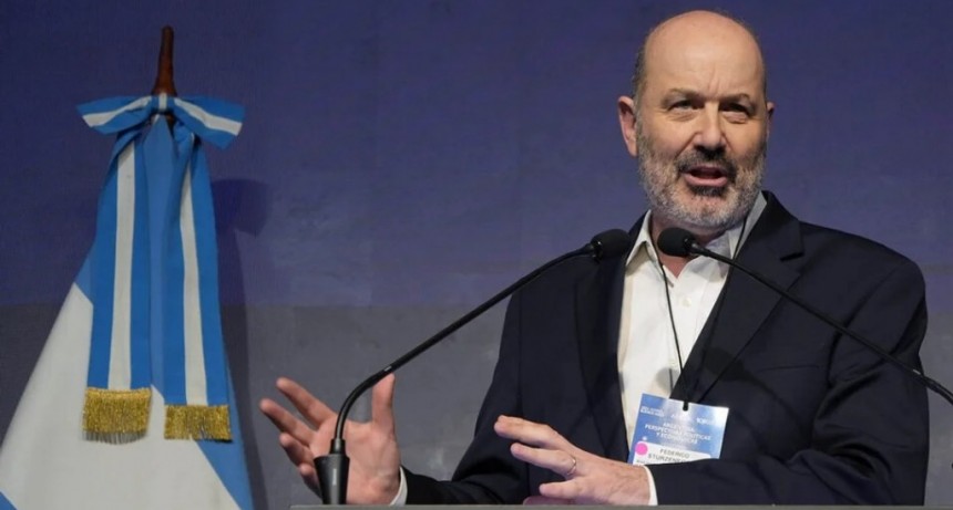 Reforma laboral: Sturzenegger explic&oacute; los tres pilares de la ley y el fin de la "industria del juicio"