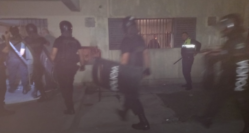 Menores se amotinan en el Instituto Roca para evitar ser trasladados al nuevo penal de Benjam&iacute;n Paz