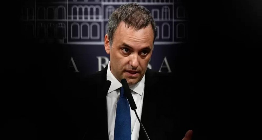 Manuel Adorni calificó el paro general de la CGT como 