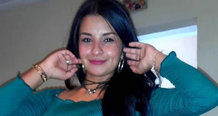 Femicidio en Santiago del Estero: una joven de 22 a&ntilde;os fue asesinada a balazos y su pareja detenida tras permanecer armado junto al cuerpo