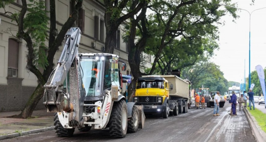 La Municipalidad de San Miguel de Tucum&aacute;n inici&oacute; la repavimentaci&oacute;n de avenida Mitre