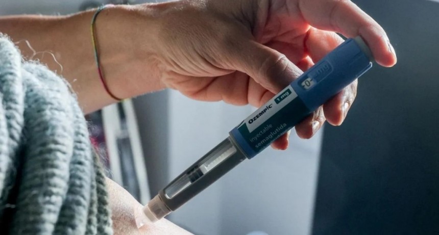 Alerta en Reino Unido por casos graves de pancreatitis asociados a las inyecciones para adelgazar: 19 muertos y 24 casos necrosantes