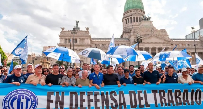 Indec, sindicatos y agenda legislativa: las claves de la nueva encuesta que muestra un pa&iacute;s dividido y una oposici&oacute;n en crisis