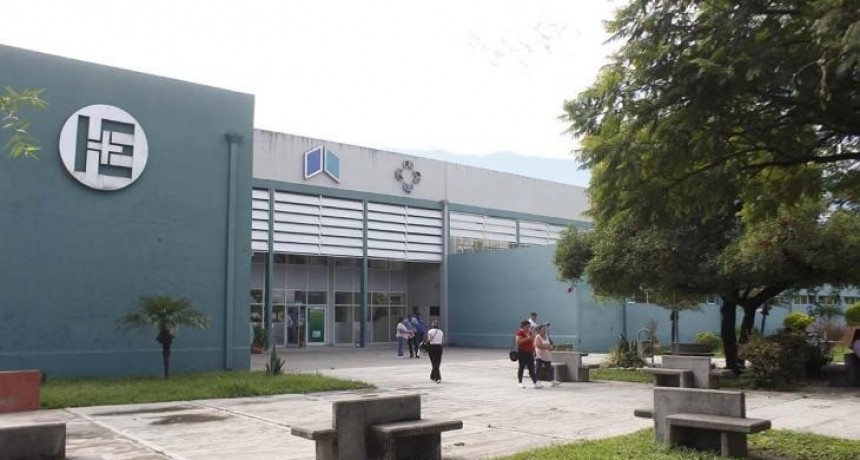 Beb&eacute; abandonado: el hospital confirm&oacute; que est&aacute; fuera de peligro y busca a la madre para asistirla