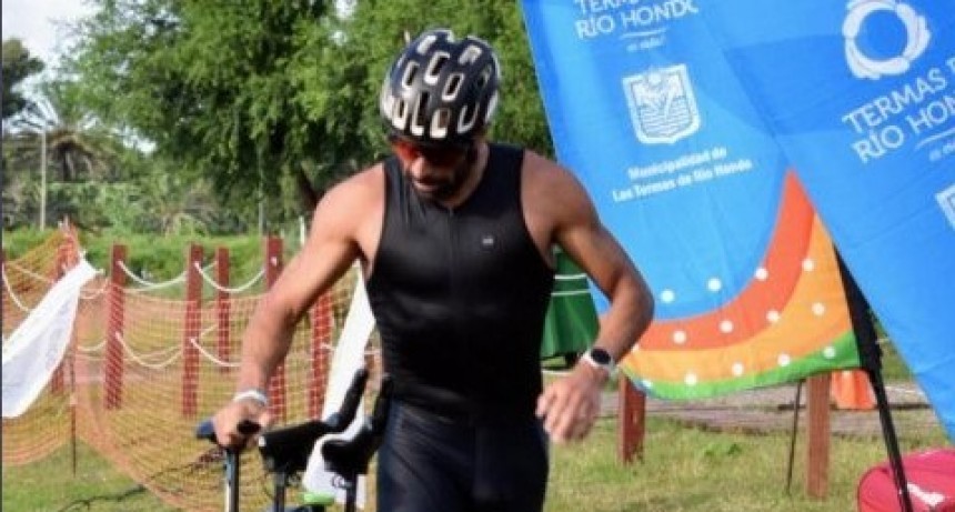 Triunfo tucumano en Las Termas: Alejandro Bulacio se quedó con la cuarta fecha del campeonato santiagueño de triatlón