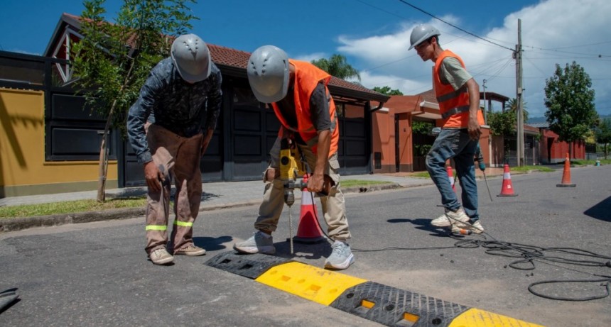 Seguridad vial: la Municipalidad colocar&aacute; reductores de velocidad en 22 cuadras de San Miguel de Tucum&aacute;n