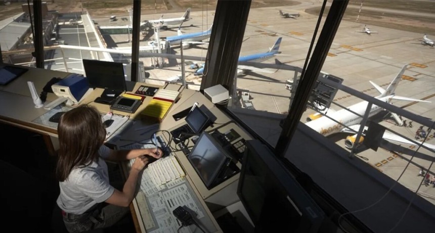 Paro de controladores en Aeroparque y Ezeiza: cronograma d&iacute;a por d&iacute;a de las restricciones de vuelos desde el 26 de febrero al 2 de marzo