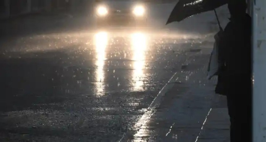El SMN lanza una alerta amarilla por tormentas para la madrugada del viernes: lluvias intensas, granizo y viento