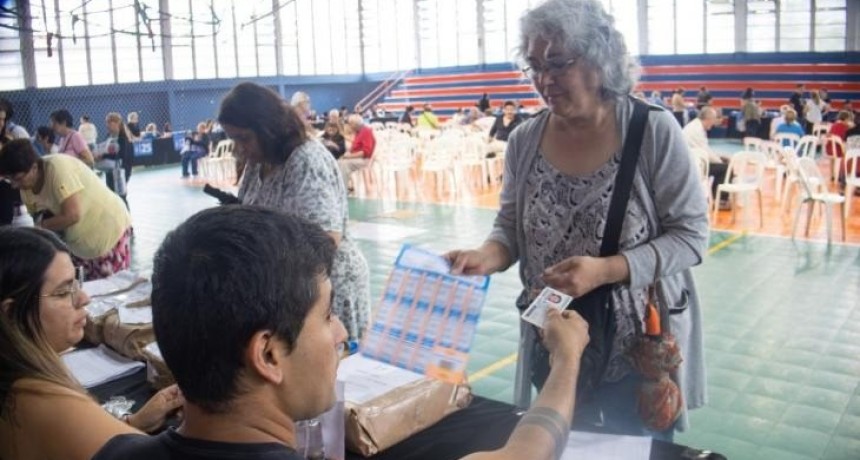 Boleto gratuito para jubilados en Tucum&aacute;n: desde el lunes 2 de marzo se entrega en el Complejo Belgrano