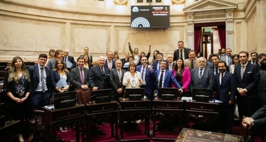 El Senado aprob&oacute; la reforma laboral de Milei con 42 votos a favor
