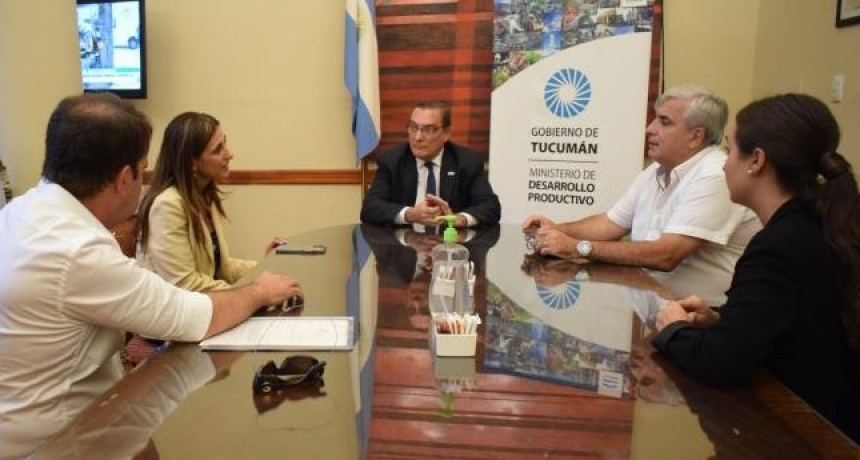 Producción analiza acciones preventivas ante posibles efectos de la gripe aviar