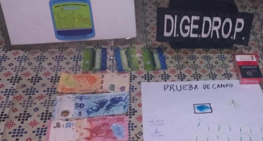 In fraganti: Lo sorprendieron vendiendo drogas y quedó detenido