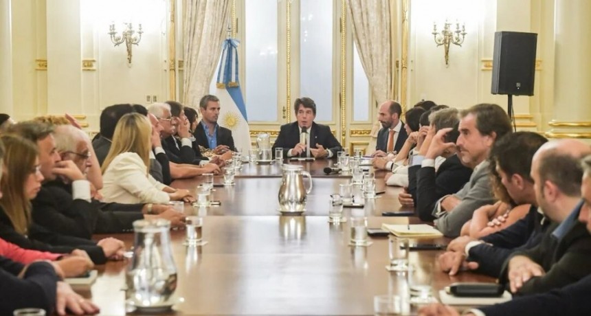 La previa de la Asamblea Legislativa: reuni&oacute;n "t&eacute;cnica" de Posse con legisladores para ordenar los bloques