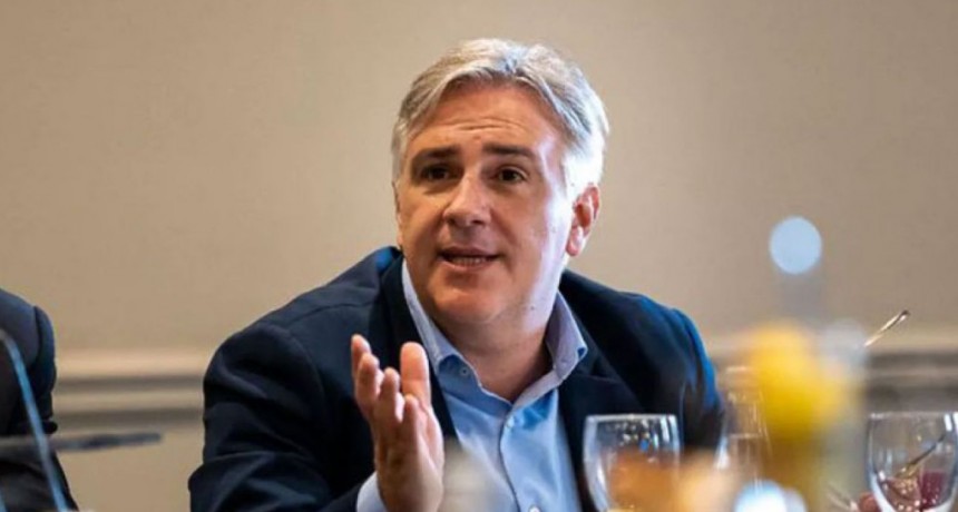Llaryora considera un &ldquo;error&rdquo; restituir el Impuesto a las Ganancias