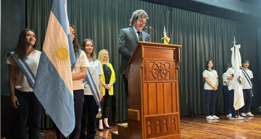 Dos alumnos se desmayaron en medio del discurso de Milei