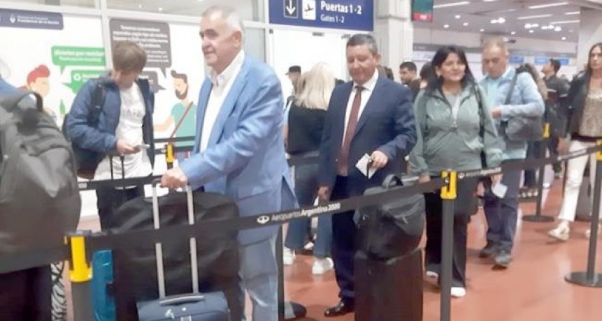 El Gobernador viaj&oacute; a Buenos Aires y se reunir&aacute; con ministros del Gabinete nacional