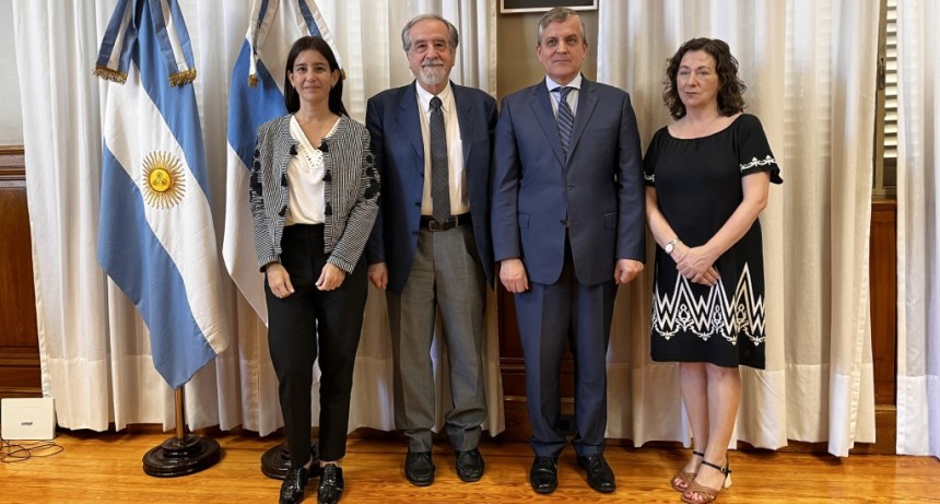 La Corte recibi&oacute; la visita de catedr&aacute;ticos de la Universidad de Zaragoza